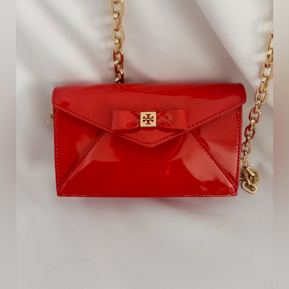 Tory Burch Lobster Patent Bow Envelope Crossbody Red Gold Chain - Picture 3 of 8